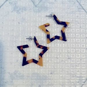 NWOT Acrylic Star Hoop Earrings